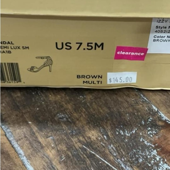 MK Izzy Sandals - Picture 2 of 2